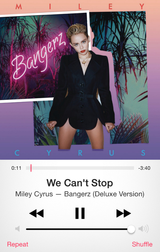 Mi tema elegido del mes es Ww Can´t stop de la criticada Miley Cyrus que en la medida en que arruinó si cabellera, mejoró su musica. Aplausos de pie para este temazo.
