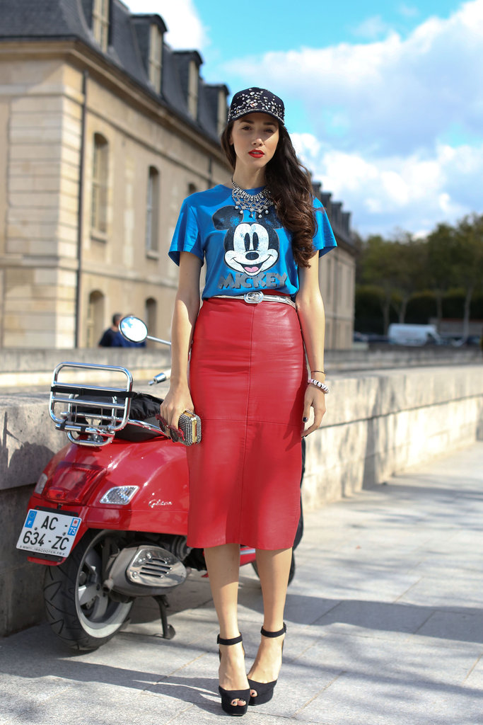 red_long_leather_skirt_street_style