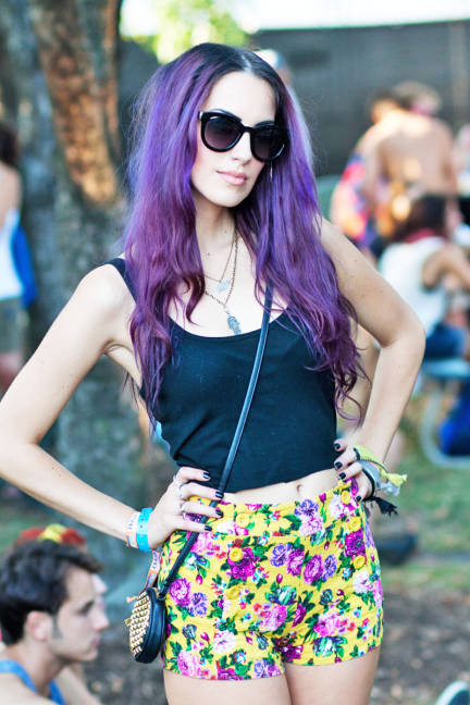 elle-lollapalooza-street-style-2012-purple-hair-xln-lgn