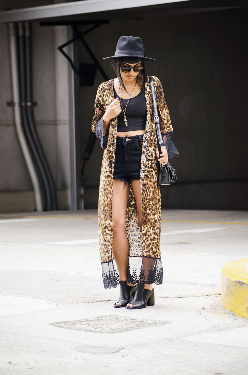 fashion-blogger-street-style-boho-leopard-2