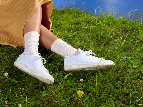 Sí misma Lleno por ejemplo adidas Originals lanza una línea de zapatillas 100% veganas – Fashion  Diaries | Blog de moda